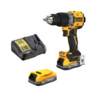 DeWALT 18V XR kompakt boremaskine med 2 x power stack batterier og lader