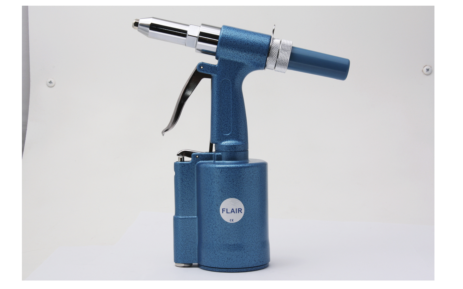 Trykluft blindnittepistol for nitter 2,4 – 4,8 mm