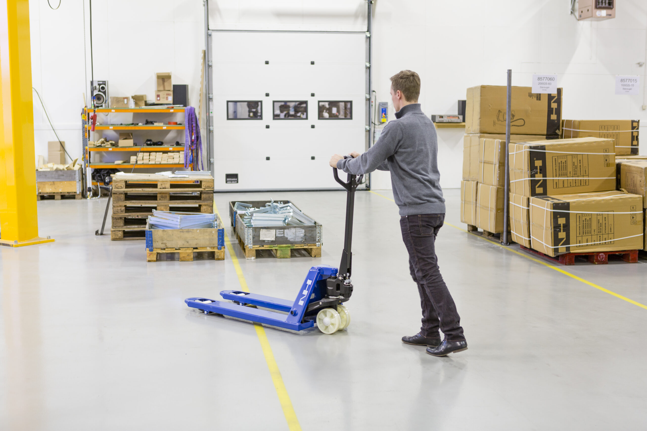 PLM2500ENQ – Standard pallevogn m/enkel nylonhjul og quick lÃ¸ft